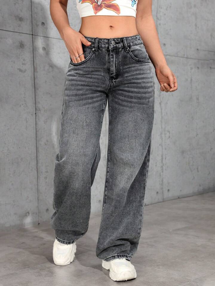 Women Loose Jeans In Casual Cut with Modern Vintage Look Mune