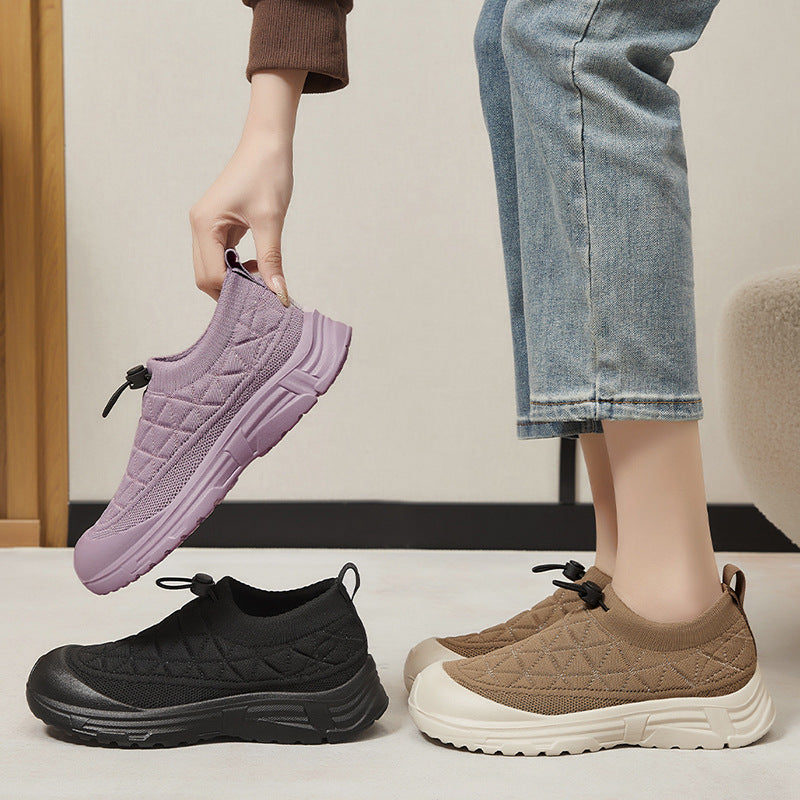 Women's quilted slip-on winter half shoe with quick-lock lace, elastic shaft, and non-slip profile outsole Mune Fashion