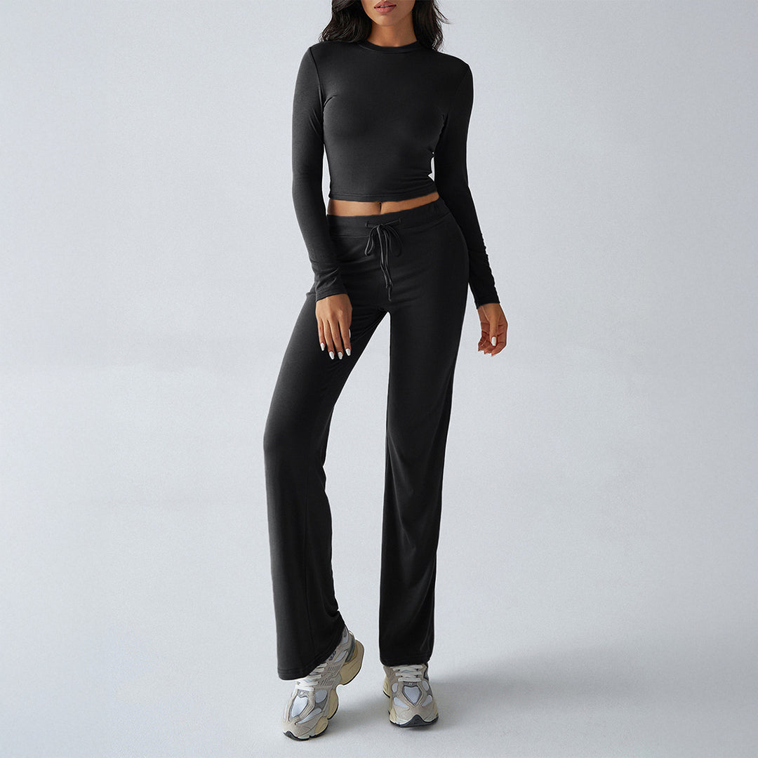Women's fitted long sleeve crop top and wide lounge pants in a two-piece set made of stretch jersey Mune Fashion