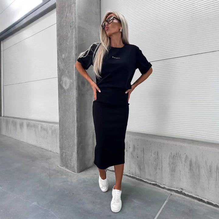 Women's two-piece knitted set with oversized boxy shirt and figure-flattering midi skirt with side slit Mune Fashion