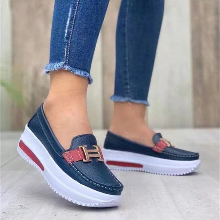 Ladies' Platform Leather Slippers in Moccasin Style with Decorative Buckle Mune Fashion