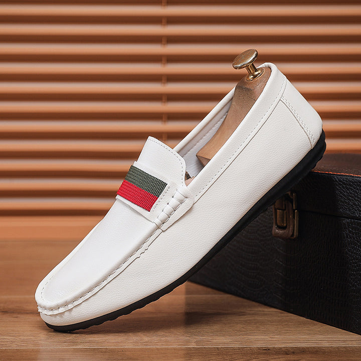 Men's Elegant Moccasins with Fashionable Detail