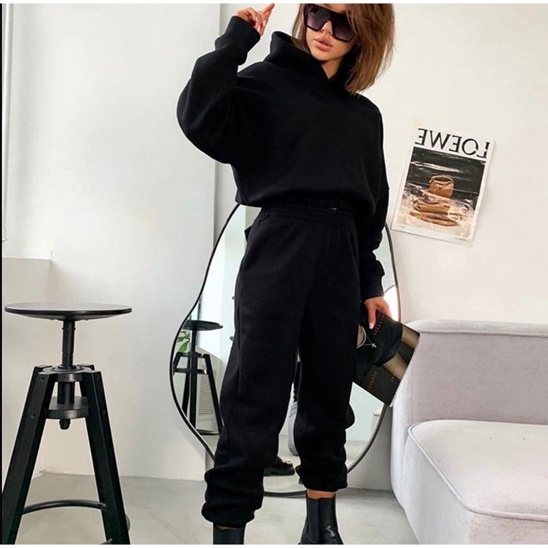Women's cozy lounge set with hoodie and high-waisted jogging pants Mune Fashion