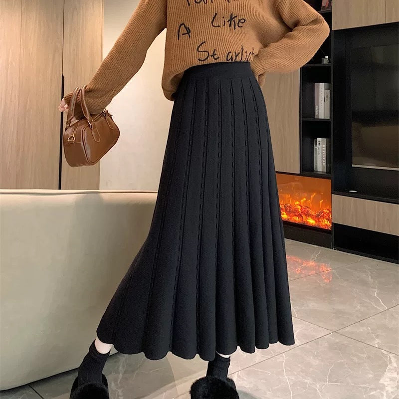 Ladies Elegant Pleated Skirt with Crocheted Pattern Mune Fashion