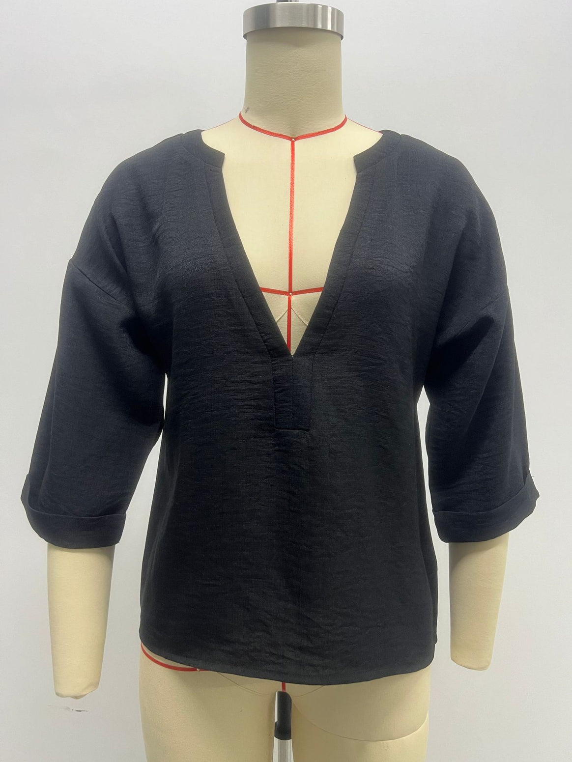 Women's Lightweight V-Neck Tunic in Linen Look with 3/4 Sleeves Mune Fashion