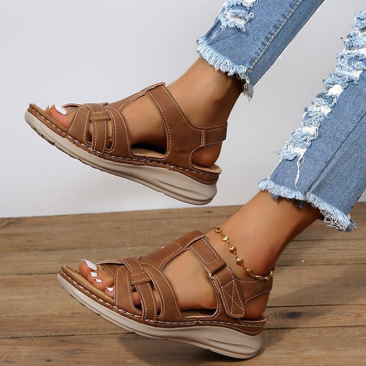 Damen Komfort-Sandalen mit Soft-Leder, geflochtenem Vorderblatt und verstellbarem Klettverschluss Mune Fashion