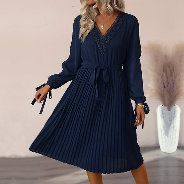 Women Pleated Chiffon-Look Midi Dress with V-Neck and Lace Insert as well as Tied Belt Mune Fashion