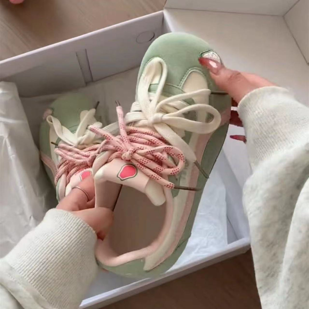 Women’s Retro Pastel Sneakers with Velvet Look, Padded Comfort Insole and Heart Patch Mune Fashion