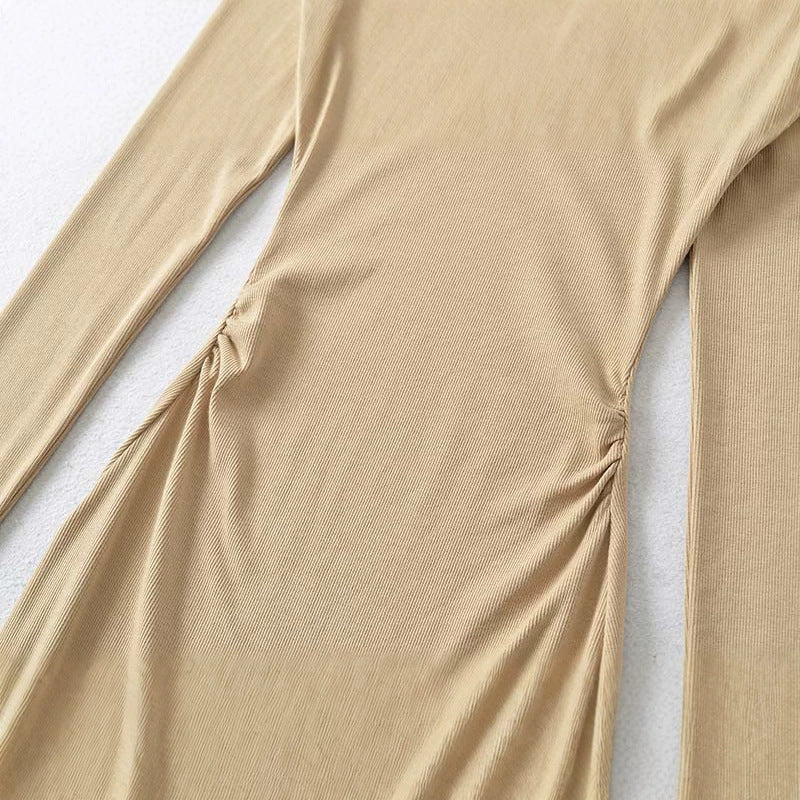 Ladies fitted midi dress with heart-shaped neckline and long sleeves Mune Fashion