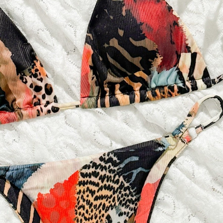 Women's triangle bikini with colorful pattern and adjustable straps Mune Fashion