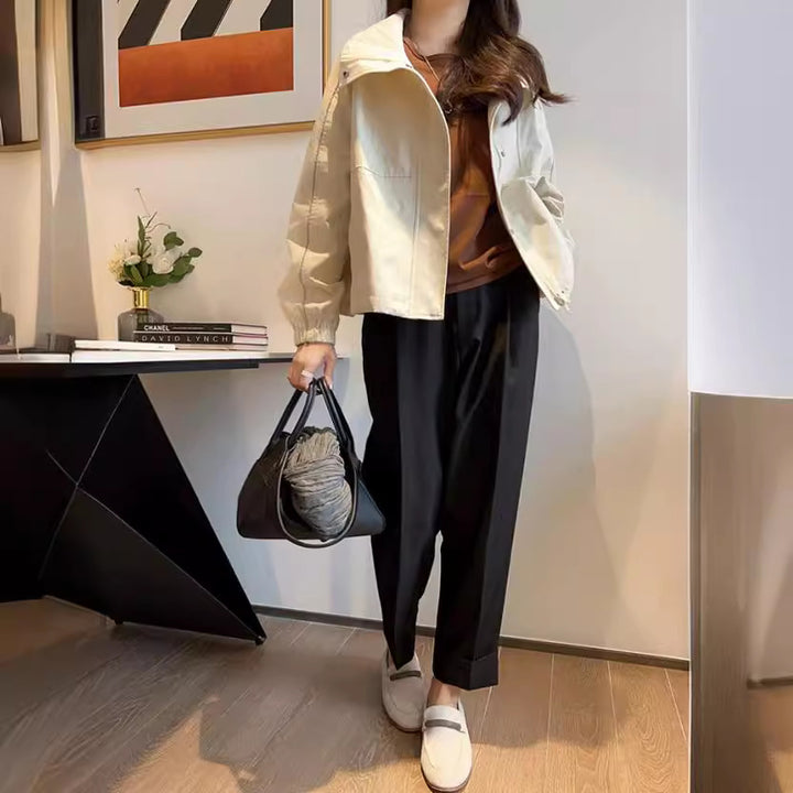 Women's Fashionable Transitional Jacket with Practical Pockets Mune Fashion