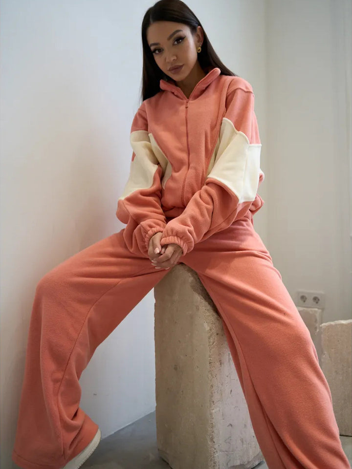 Women's oversized zip-up fleece jacket with panel details and wide high-waist lounge pants Mune Fashion