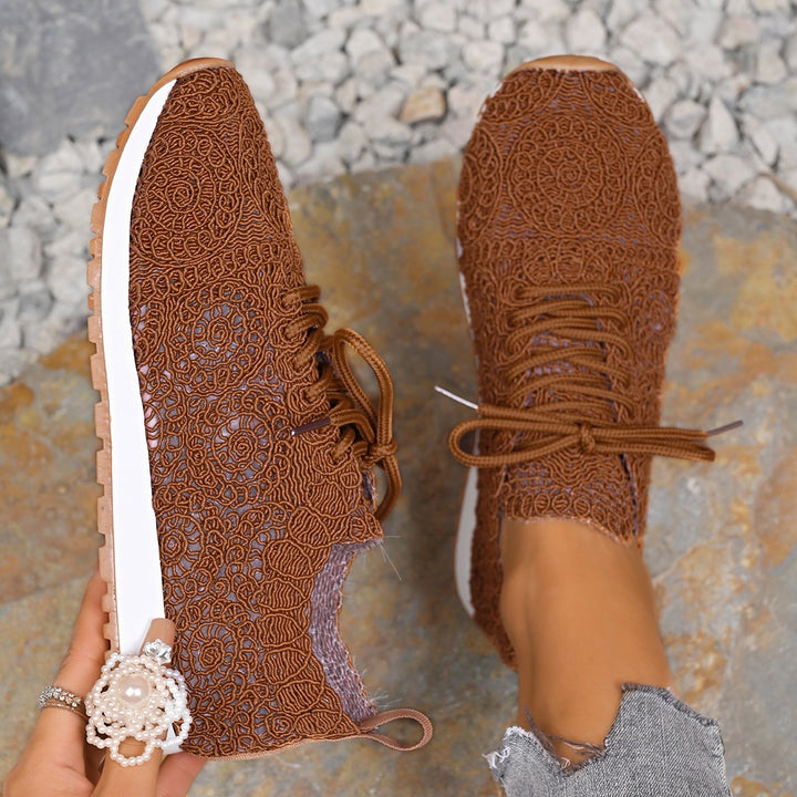 Women's Lightweight Sneakers with Crochet Tip Upper and Contoured Rubber Sole Mune Fashion