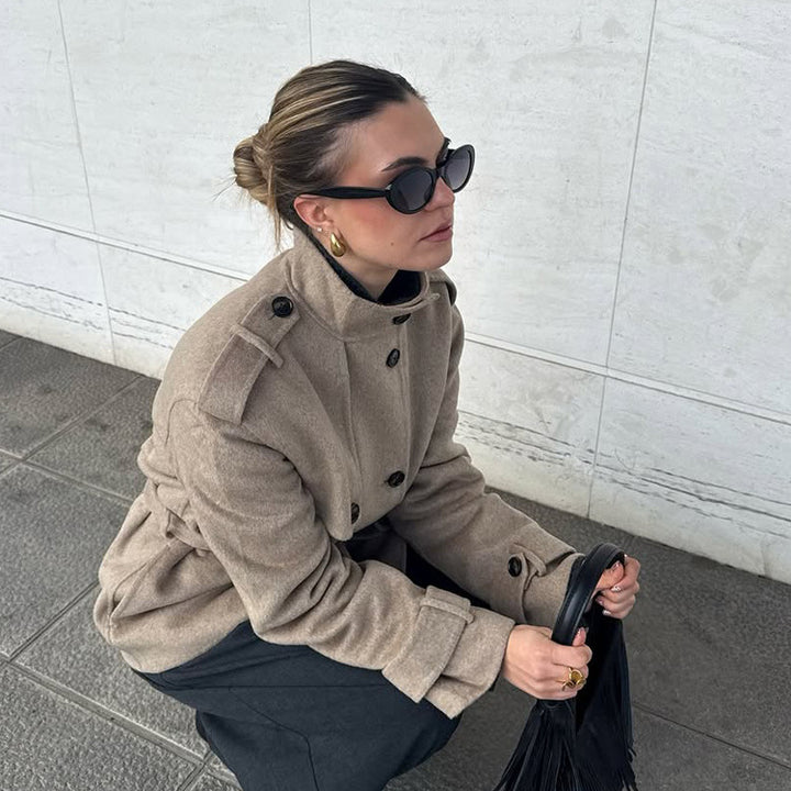 Women's short trench coat with belt and stand-up collar Mune Fashion