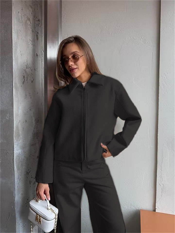 Women's short jacket in boxy cut with zipper and lapel collar Mune Fashion