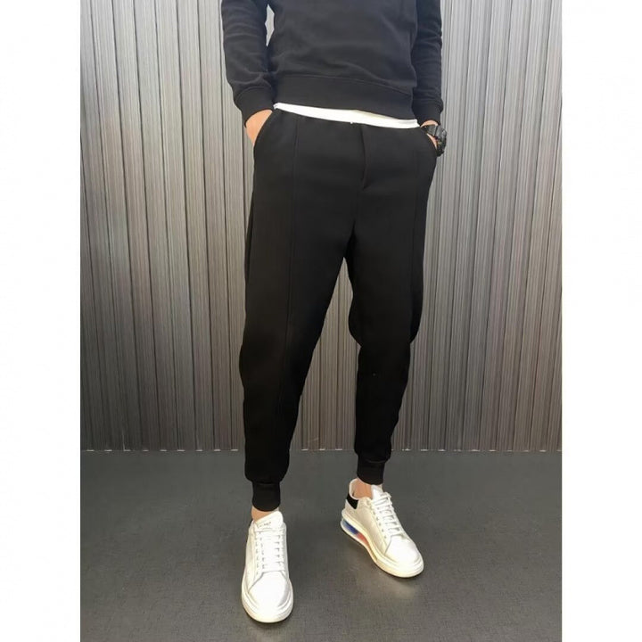 Men's jogging pants with tailored tapered cut, crease and elastic cuffs Mune Fashion