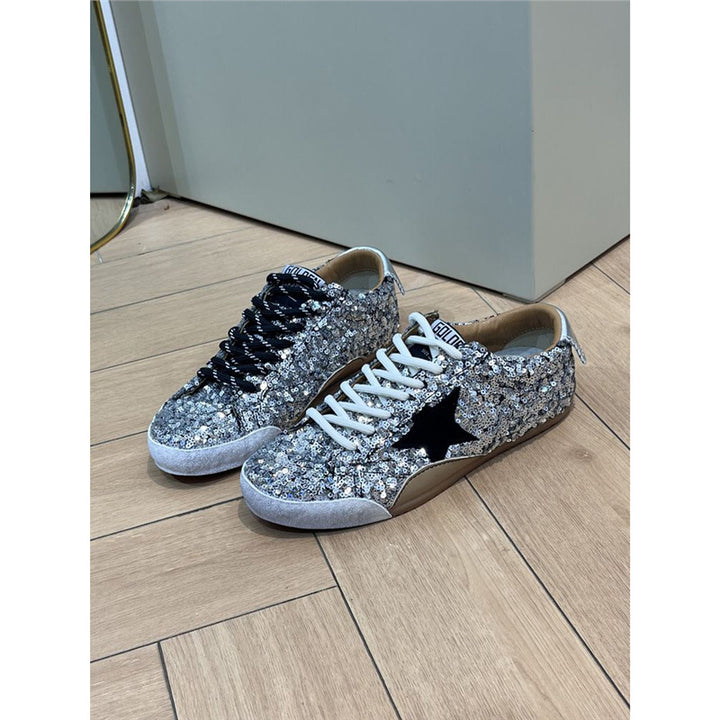 Women's glitter sneakers with sequin trim, star appliqué and contrasting laces Mune Fashion