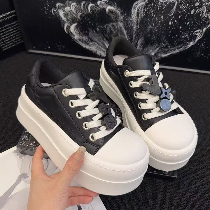 Women’s Platform Sneaker with Trendy Design and Elastic Laces Mune Fashion