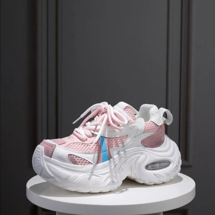 Women's sporty sneakers with stable cushioning and innovative design Mune Fashion