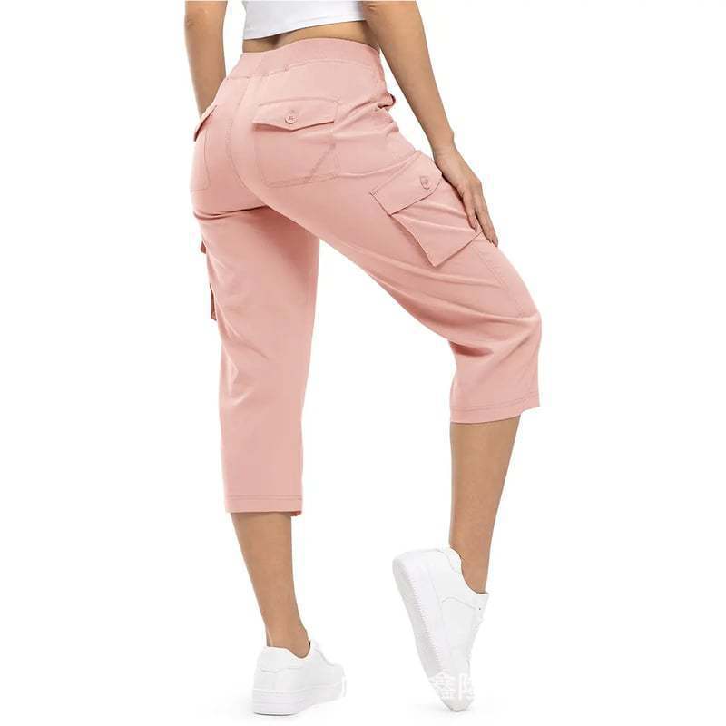 Women's capri cargo pants in Bermuda length with high waist and patch flap pockets Mune Fashion