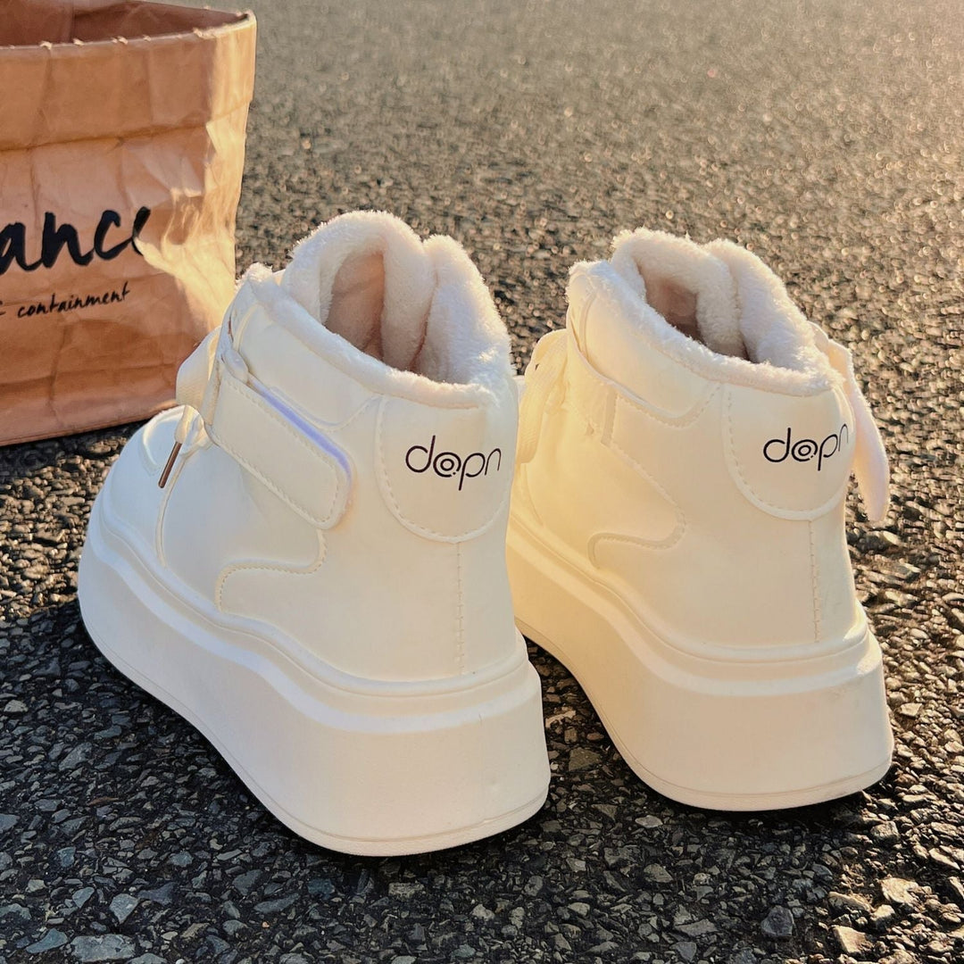 Women's High Winter Sneakers with Warm Interior Lining and Practical Velcro Closure Mune Fashion