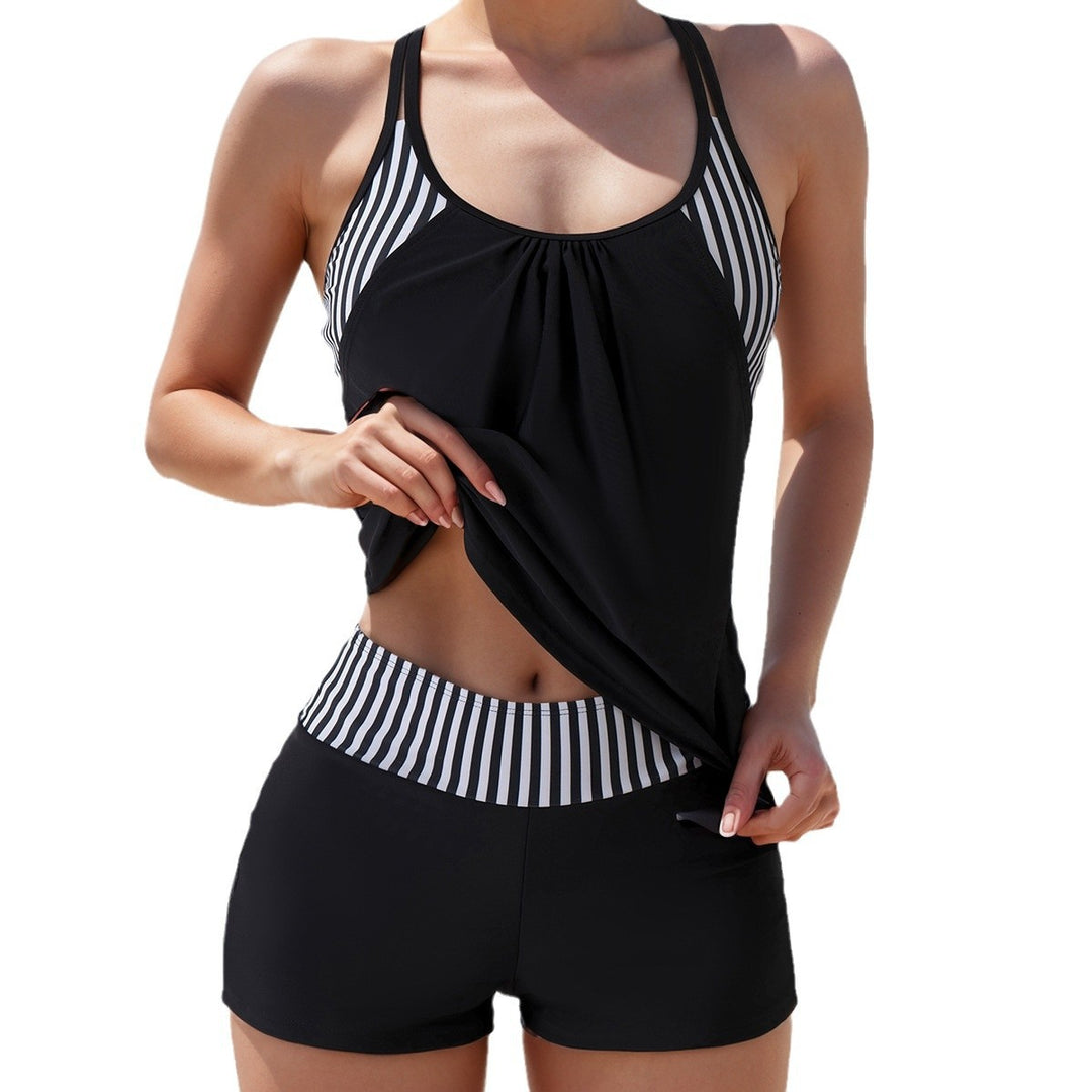 Women's sporty tankini set with fashionable striped pattern Mune Fashion