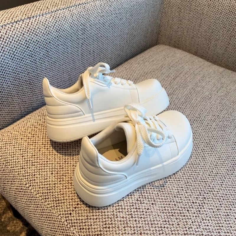 Women's Chunky Sneakers with Comfortable Platform and Stylish Design Mune Fashion