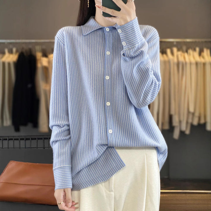 Women's Lightweight Fine Knit Shirt with Polo Collar and Fine Vertical Stripes Mune Fashion