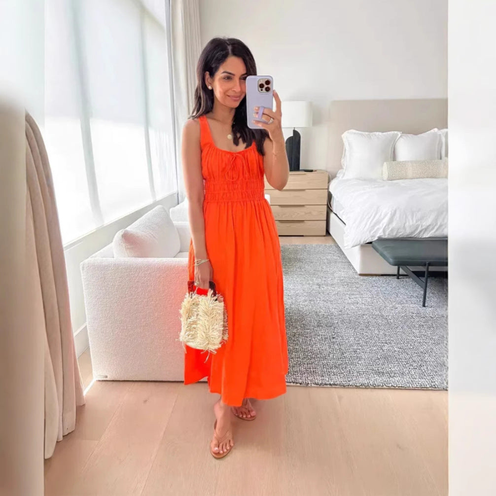 Women's knee-length linen look dress with smocked bodice, elastic waistband and wide straps Mune Fashion