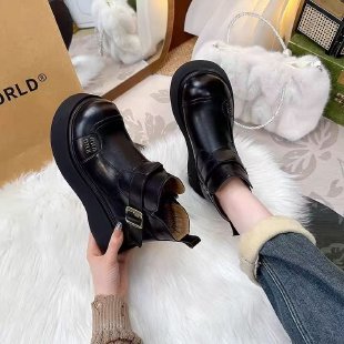 Ladies Stylish Leather Boots with Cozy Lining Mune Fashion