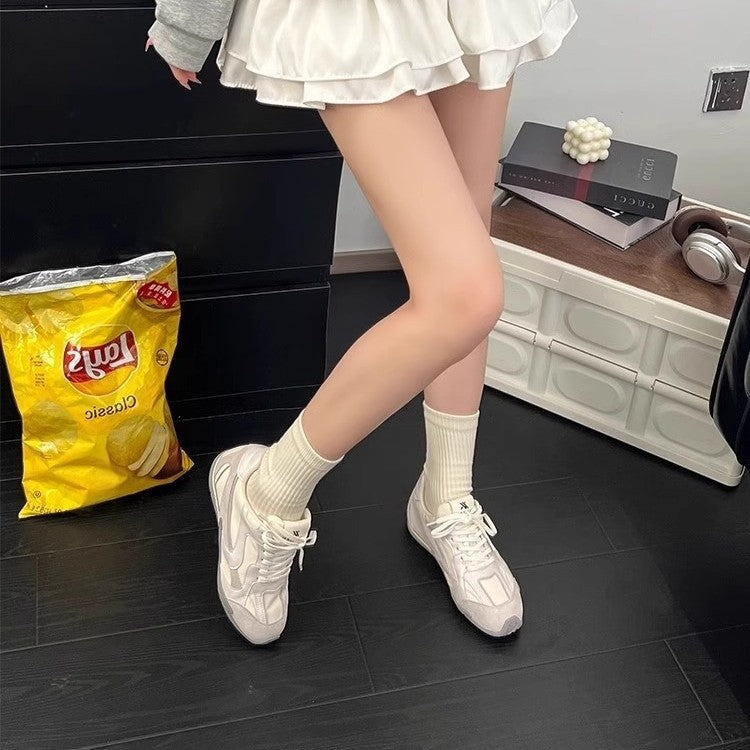 Women's Sporty Sneakers with Breathable Upper Material and Padded Insole Mune Fashion
