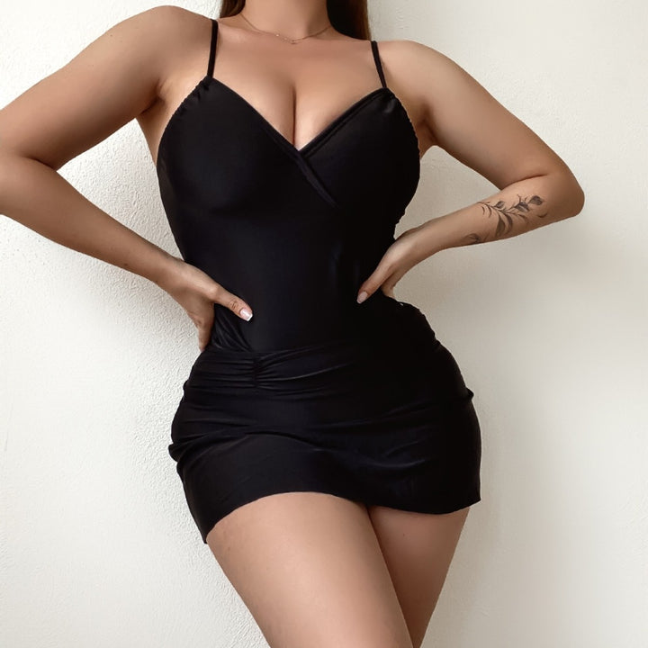 Women's Elegant Wrap Swimsuit with Hip-Covering Skirt Mune Fashion
