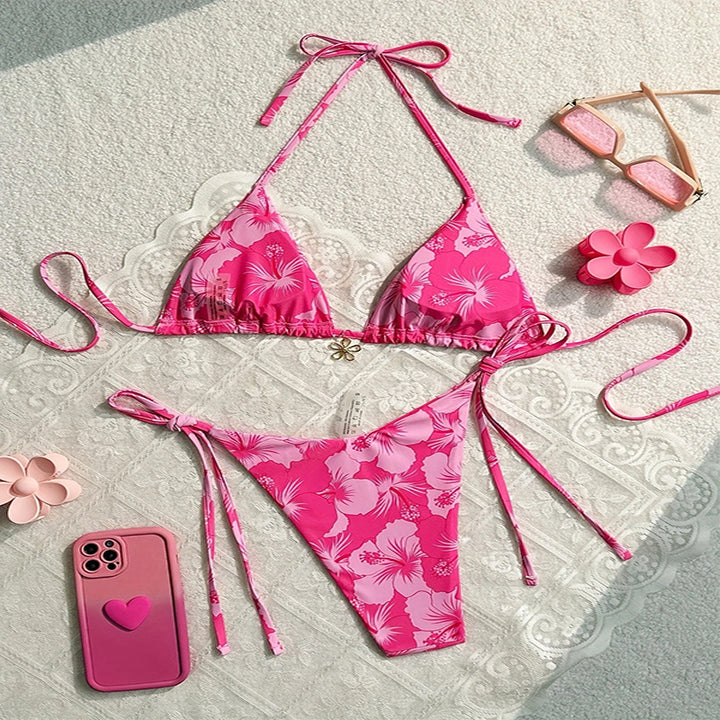 Women's triangle bikini with playful floral pattern and adjustable straps Mune Fashion