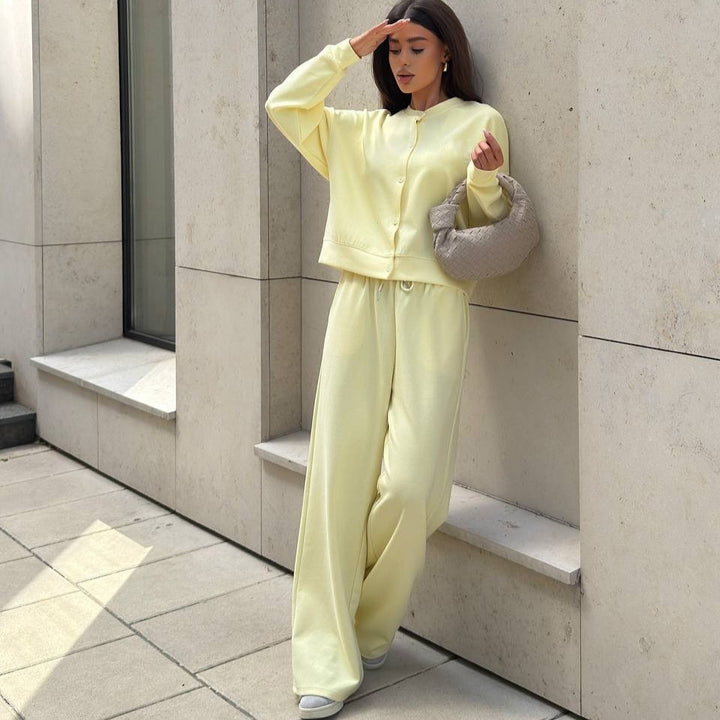 Women Two-Piece Loungewear Set with Concealed Snap Cardigan and Wide High-Waist Jogpants Mune Fashion