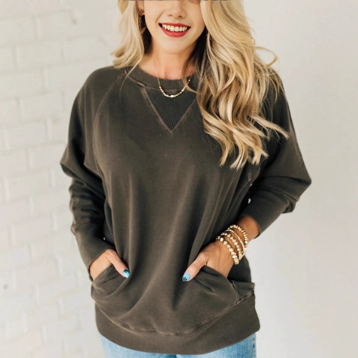 Women's Oversized Cotton Sweatshirt with V-Stitch, Ribbed Cuffs and Side Pockets Mune Fashion