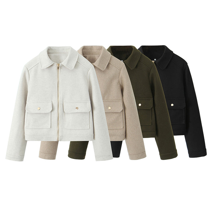 Women's short jacket in boxy cut with zipper, patch pockets and shirt collar Mune Fashion