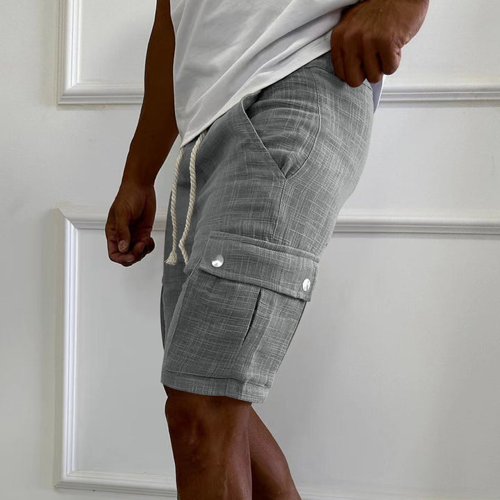 Men's urban cargo Bermuda shorts made of linen-cotton blend with elastic drawstring waistband and snap-flap pockets Mune Fashion