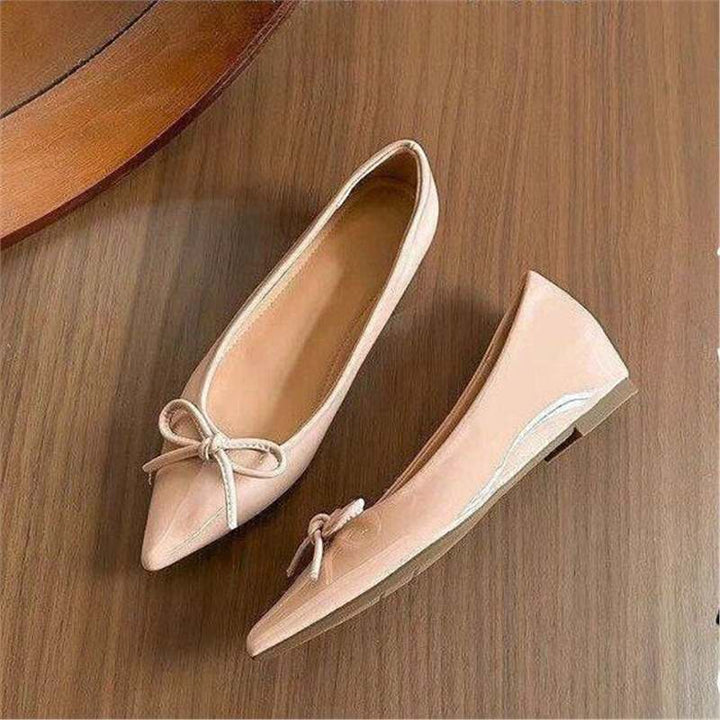 Ladies pointed toe ballerina slippers with a small wedge heel Mune Fashion