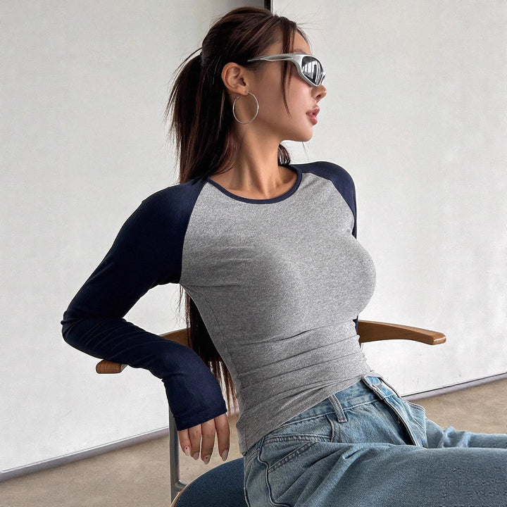 Women's Fitted Raglan Long Sleeve Shirt with Stretch and Thumb Hole Mune Fashion