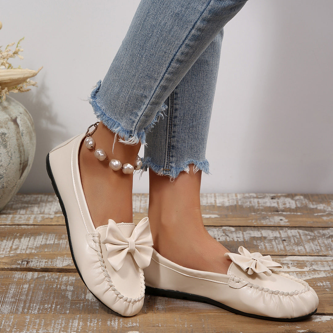 Ladies Comfortable Moccasins with Bow Detail Mune Fashion