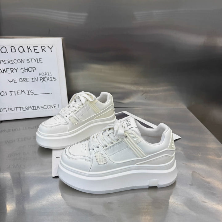 Women's Sporty Sneakers with Cushioned Platform Sole and Breathable Inserts Mune Fashion