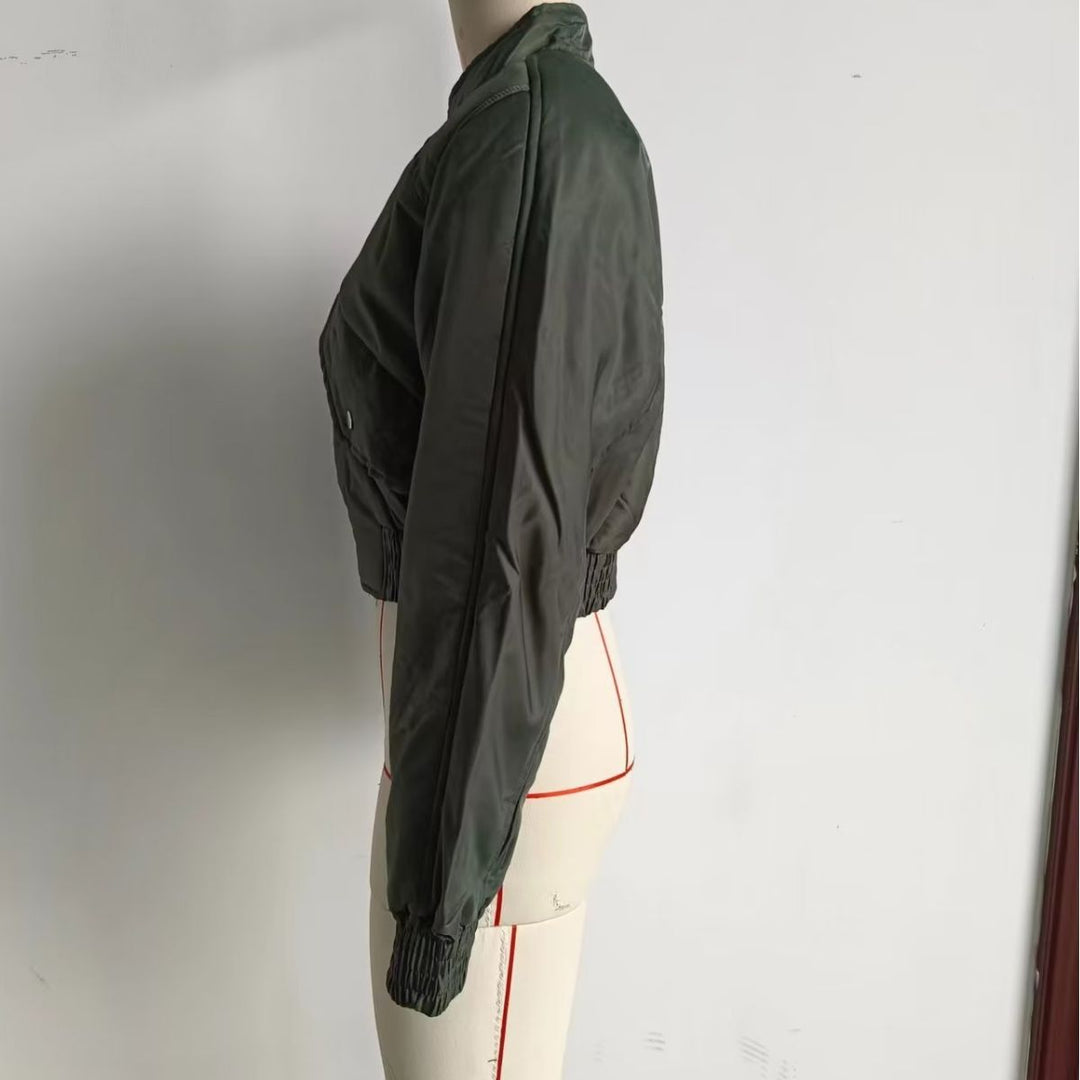 Ladies nan cropped bomber jacket with stand-up collar, padded interior and applied flap pockets Mune Fashion