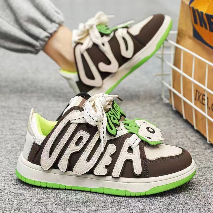 Women's sporty sneakers with unique appliqué and cushioning insole Mune Fashion