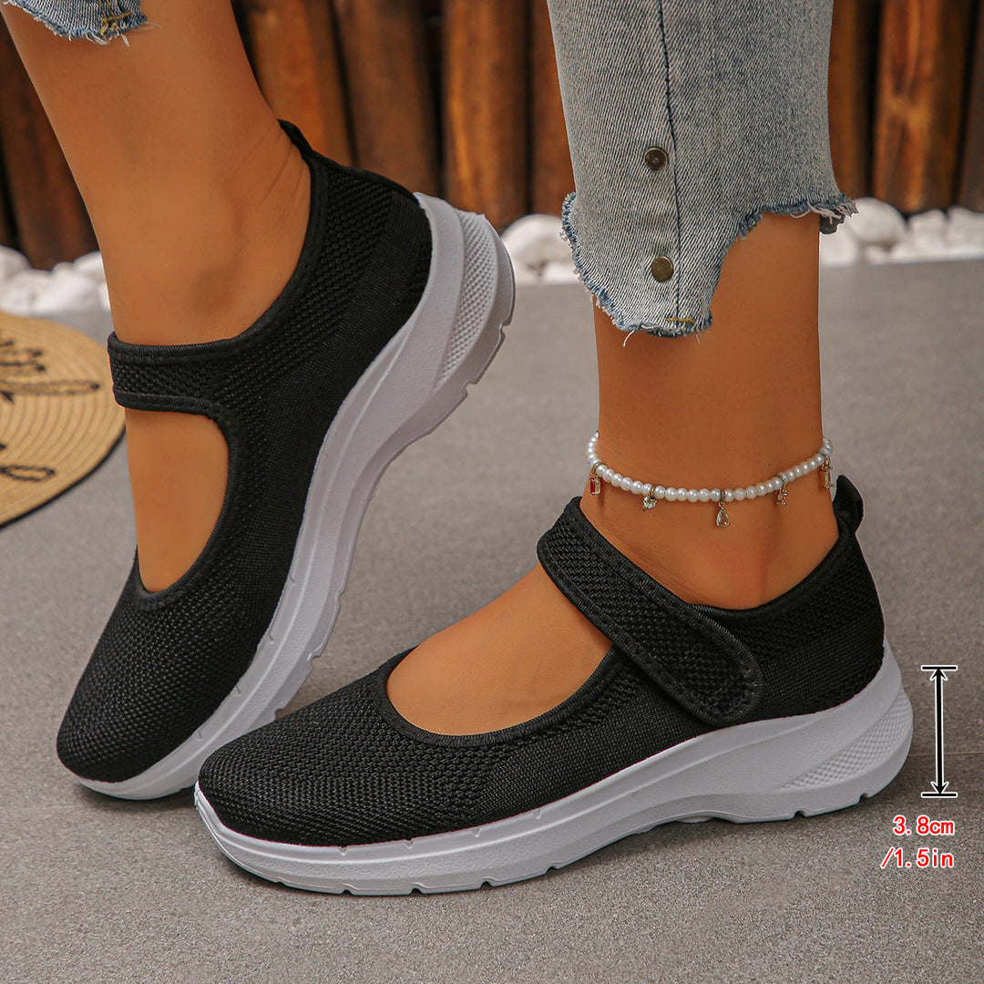 Women's sporty slip-on sneakers with breathable mesh upper and elastic straps Mune Fashion