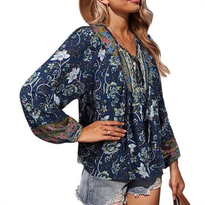 Ladies Boho blouse with floral print, V-neck with tie and pleat details Mune Fashion