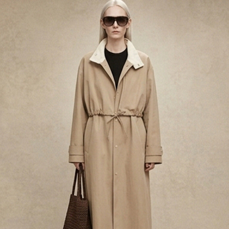 Women Tailored Coat in Trenchcoat Style with Drawstring Waist and Contrast Collar Mune Fashion