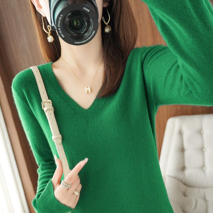 Women Soft V-Neck Cashmere Blend Sweater with Fine Ribbed Cuffs Mune Fashion