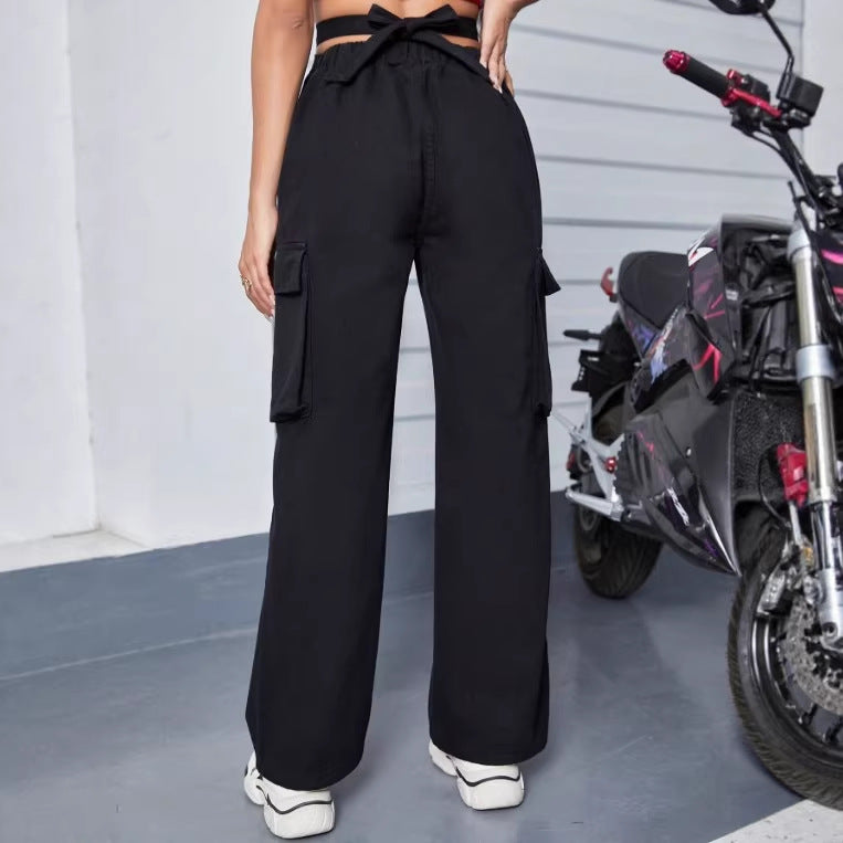 Women's utilitarian cargo pants with V-shaped waistband, wide leg, and cargo pockets Mune Fashion