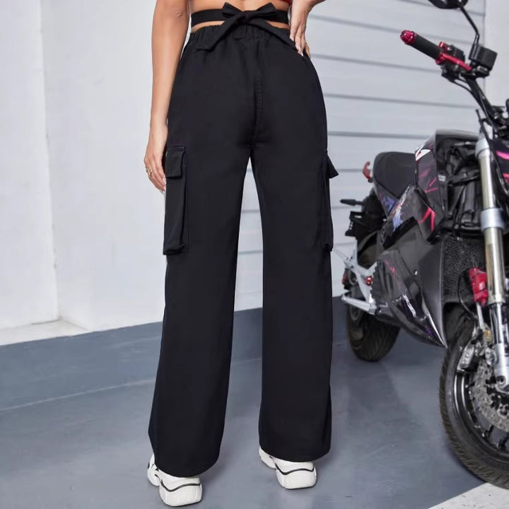 Women's utilitarian cargo pants with V-shaped waistband, wide leg, and cargo pockets Mune Fashion