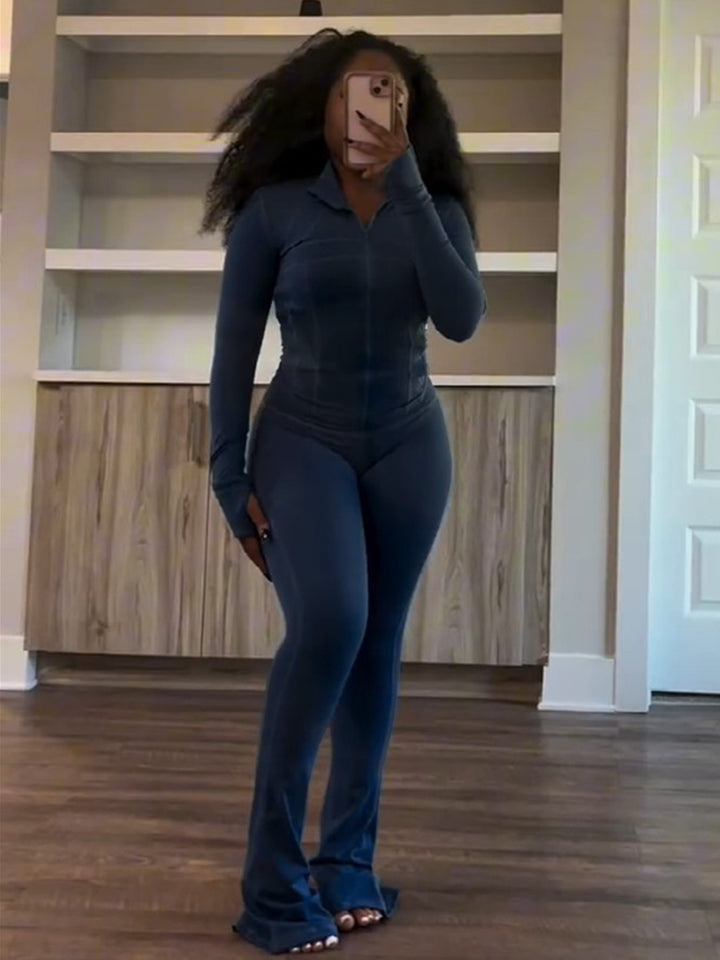 Women's figure-hugging tracksuit with zipper, high waist and flared leg Mune Fashion